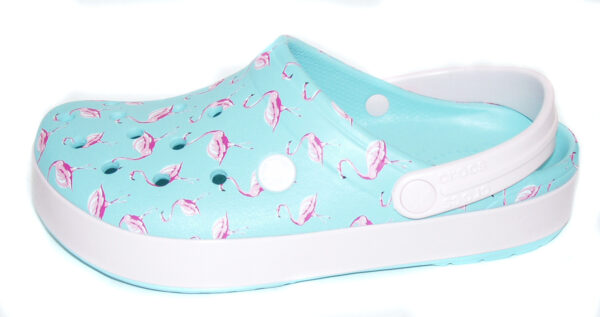 crocs-seasonal-1_836364041