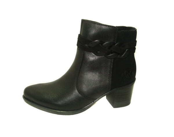 Y2066 Rieker